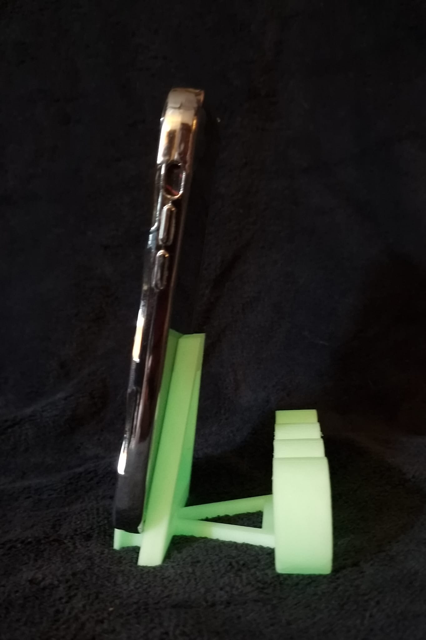 Glow In The Dark 3D Printed Phone Stand