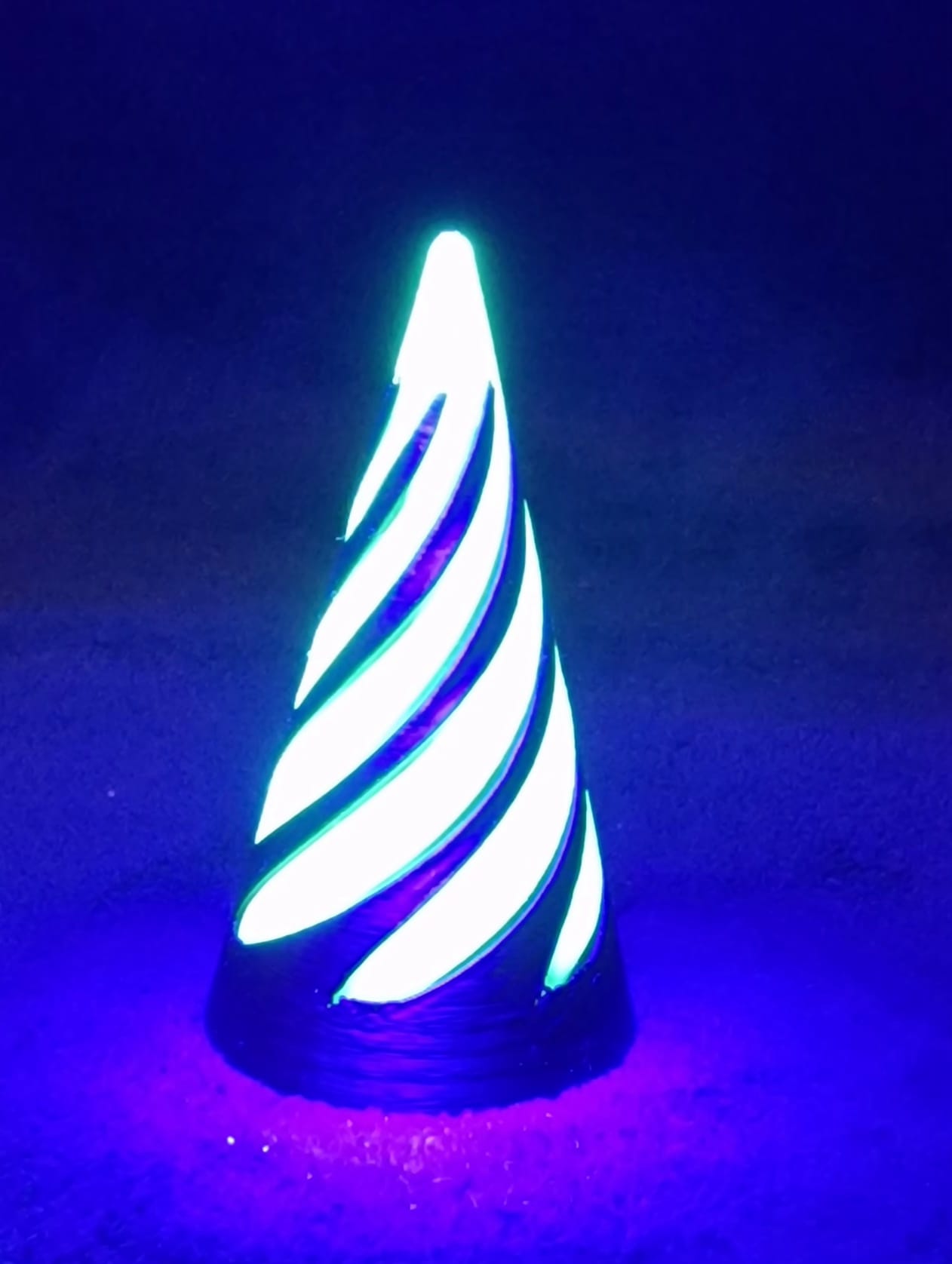 "Glow in the Dark Cone Passthrough – ADHD Sensory Fidget Toy for Focus & Anxiety Relief – Tactile Stim Toy for Kids & Adults"