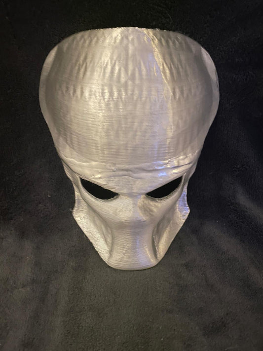 Full-Size Predator Mask – 3D Printed | Silver Finish | High-Gloss Varnish | Cosplay & Collectible